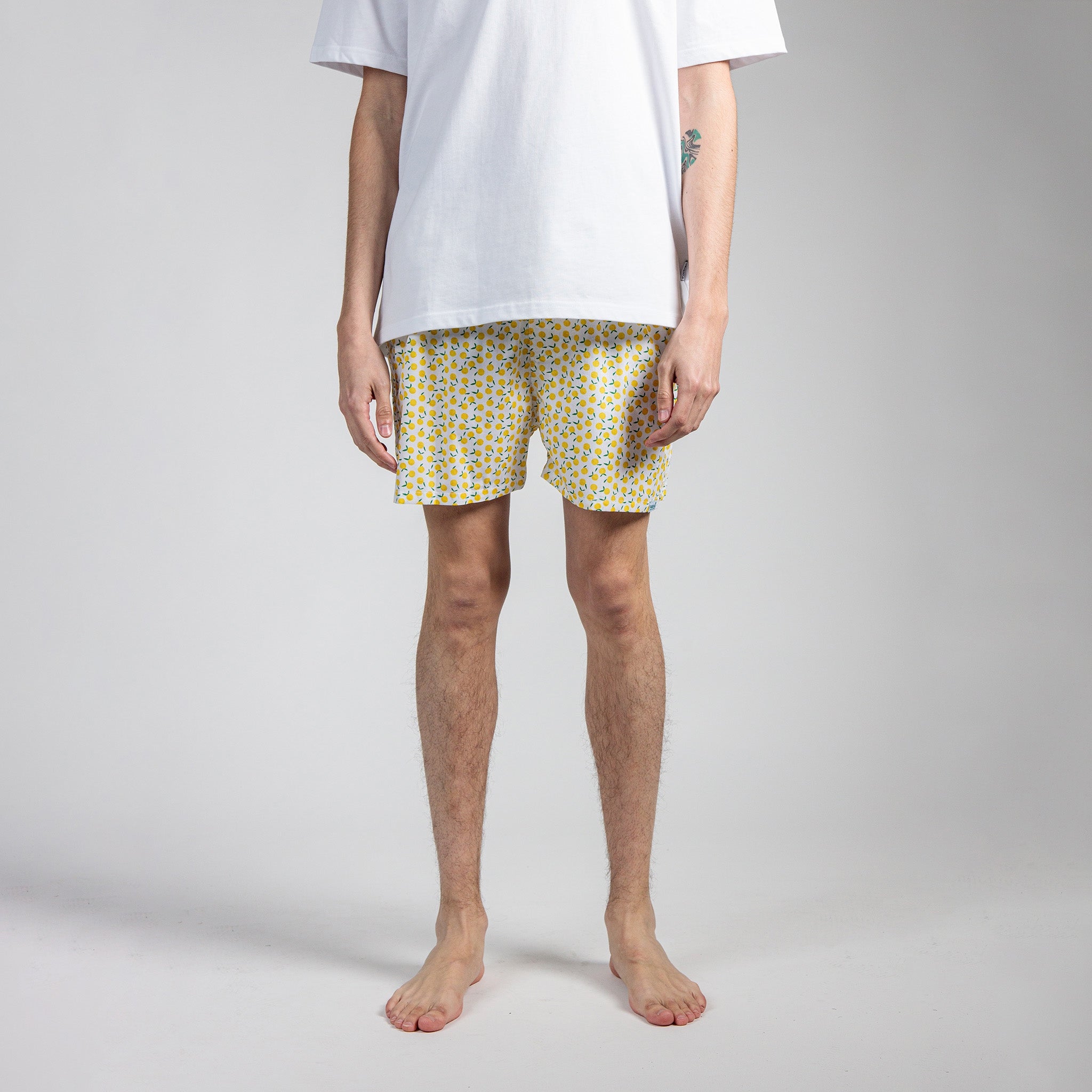 Kyle: 187CM wearing size L.